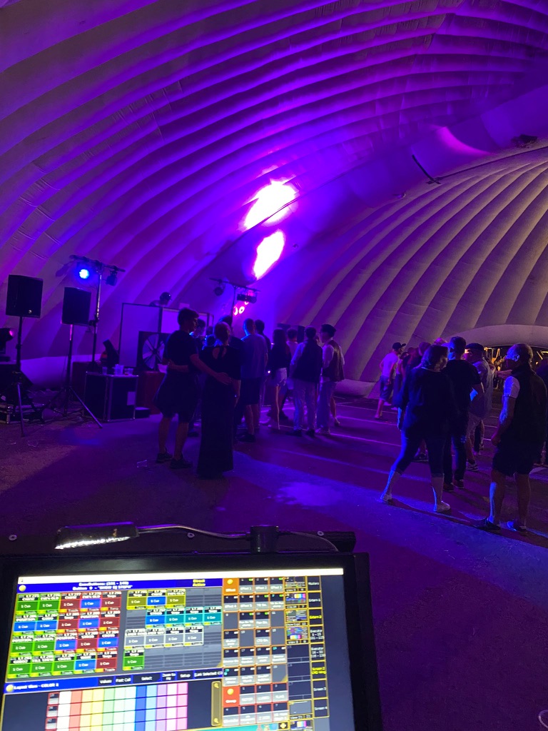 Depuis les platines — photo Chatycov Events